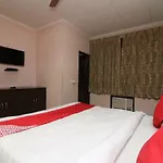 Oyo 24672 Bharat Guest House